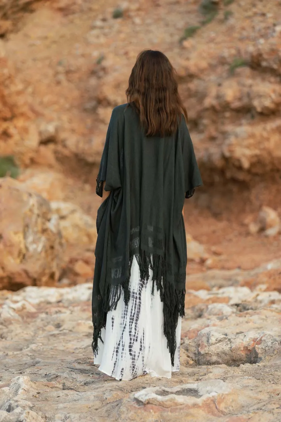 ACE OF WIND CAPE RAW SILK NOIR