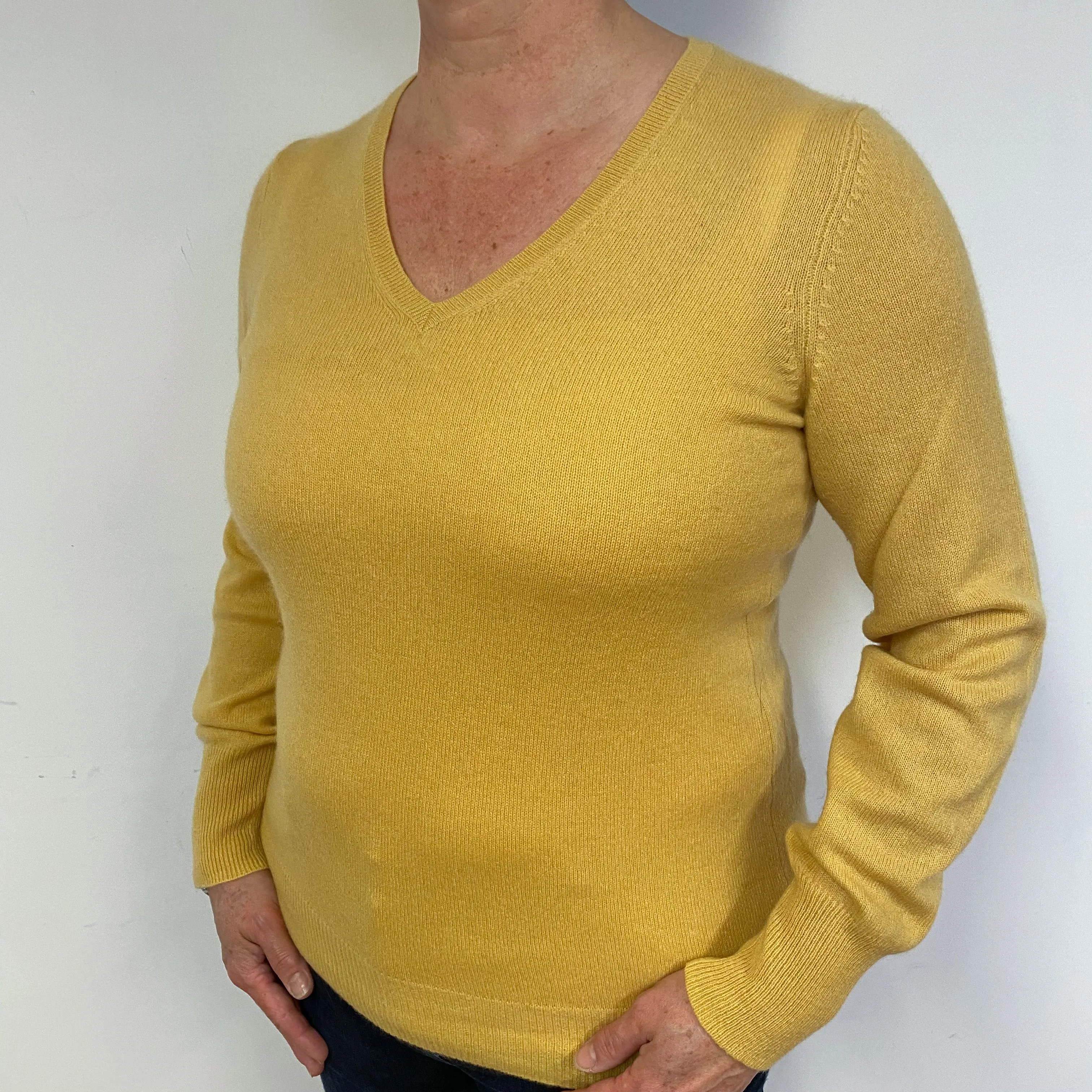 Mustard Yellow Cashmere V-Neck Jumper Large.