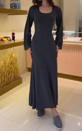 Solid Color Pleated Elegant Maxi Dress