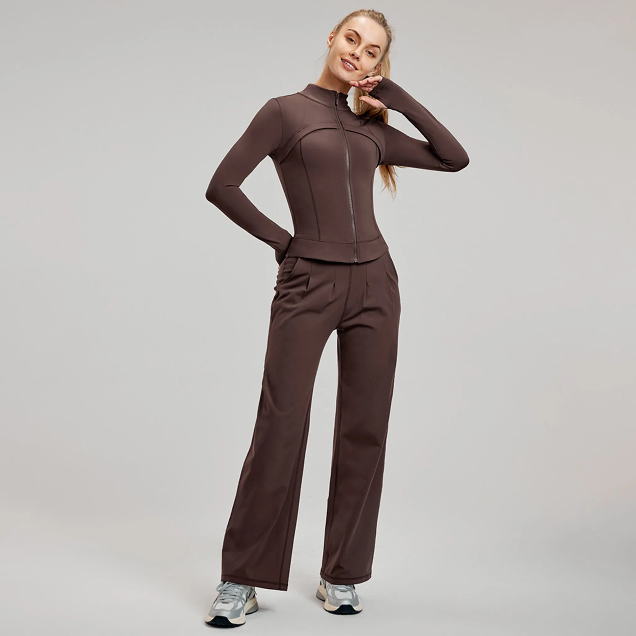 VeluxeFit Slim Velvet Yoga Jacket – High-End Pilates & Fitness