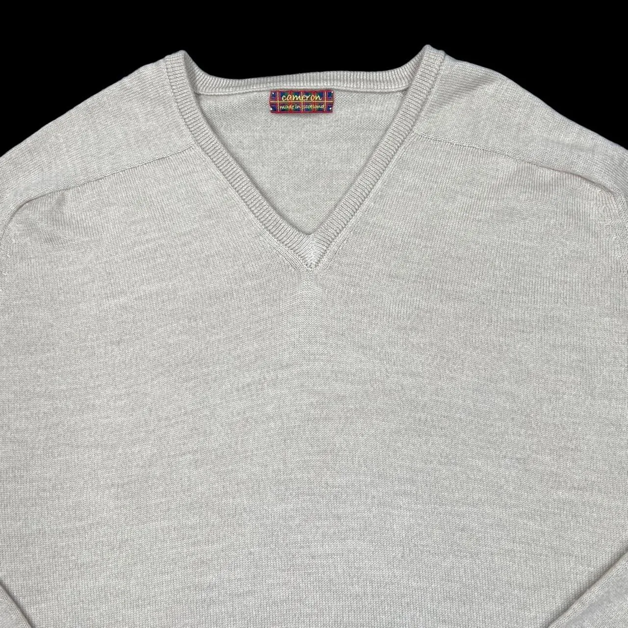 Vintage CAMERON Made In Scotland Pure New Wool V-Neck Knit Sweater Jumper